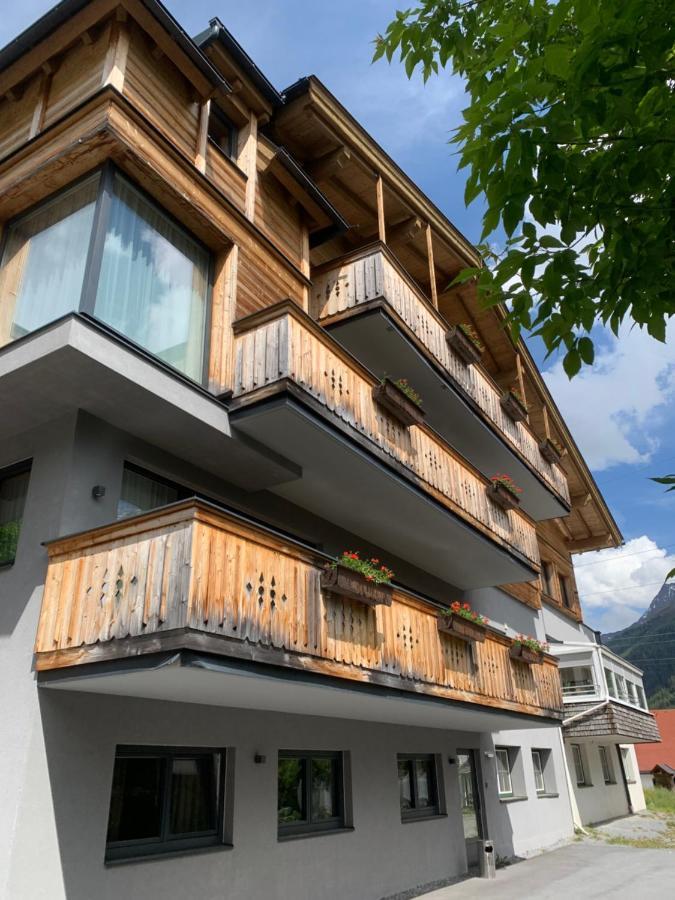 Haus Alt St. Anton Apartment Sankt Anton am Arlberg Exterior photo